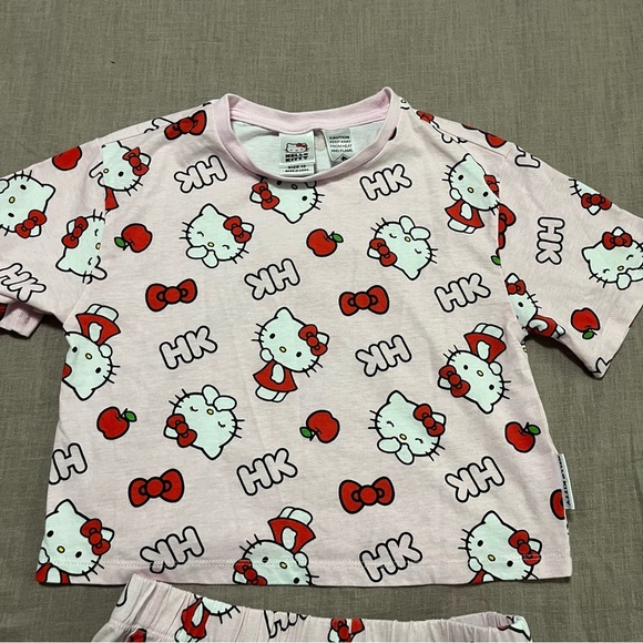 Hello Kitty Kids Pajama Set - Pink and Red Size 10 Sanrio Bow Coquette Girly - Picture 4 of 8